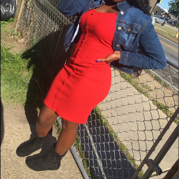 Dress - Picture 2 of 3